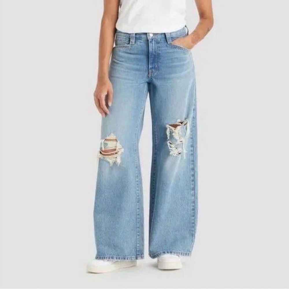 Levi's 94' Baggy Wide Leg Jeans 26/31 Mid Rise distressed Light Wash Grunge Boho